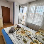 Apartment Stunning View Ravda