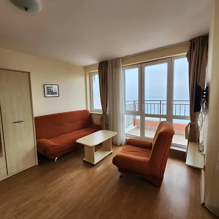 Stunning View Apartment Ravda