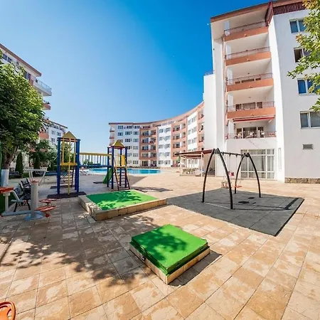 아파트 Stunning View 라브다